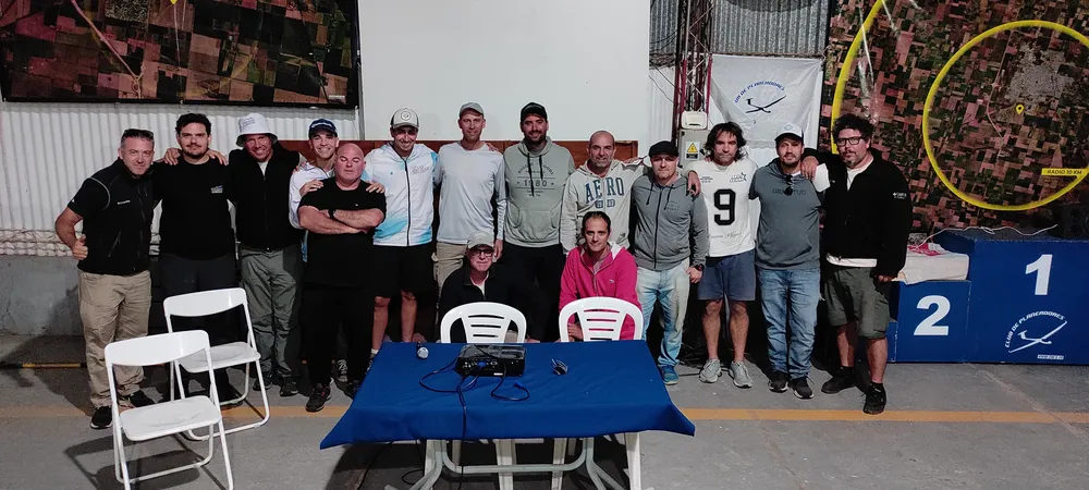 PILOTOS DEBUTANTES Y ORGANIZADORES REGIONAL VUELO A VELA RAFAELA 2025 - 9-11-25