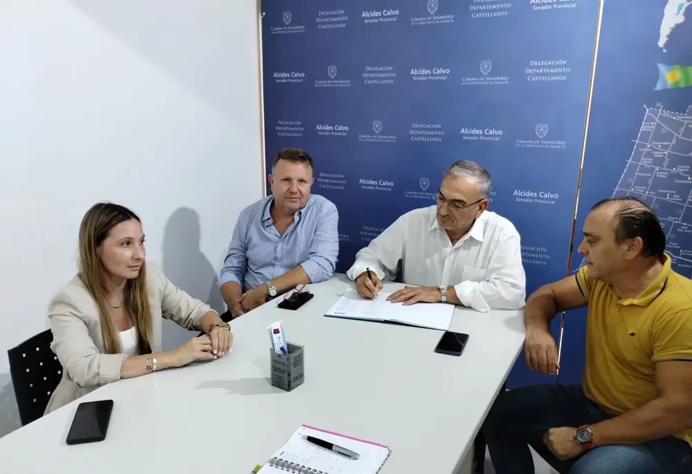 REUNIÓN DE TRABAJO DE CALVO CON REPRESENTANTES DE LA ASOCIACIÓN BANCARIA DE RAFAELA