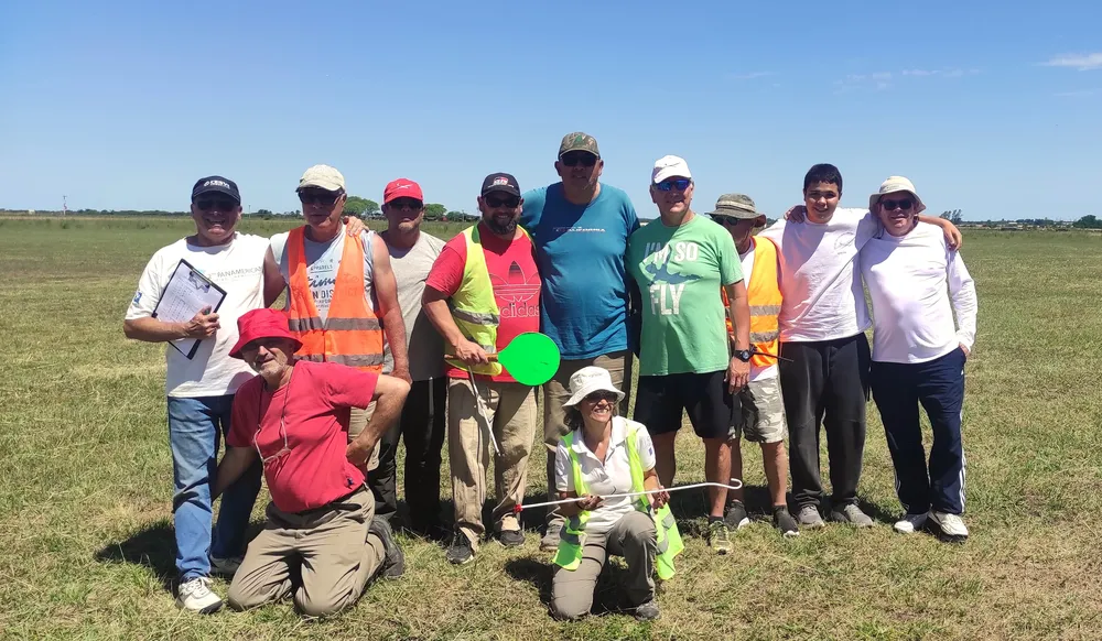 EQUIPO DE PISTA DEL CLUB DE PLANEADORES RAFAELA - CP RAFAELA 13-11-25