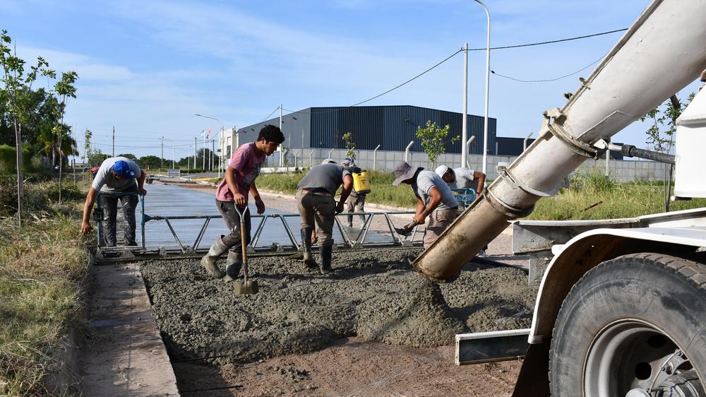 Prensa_02_Pavimento Parque Industrial