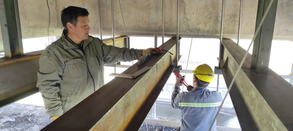 RN 11 - MONTAJE SOPORTES FIJACION DE SEGURIDAD EN APOYO PUENTE CARRETERO... (2)