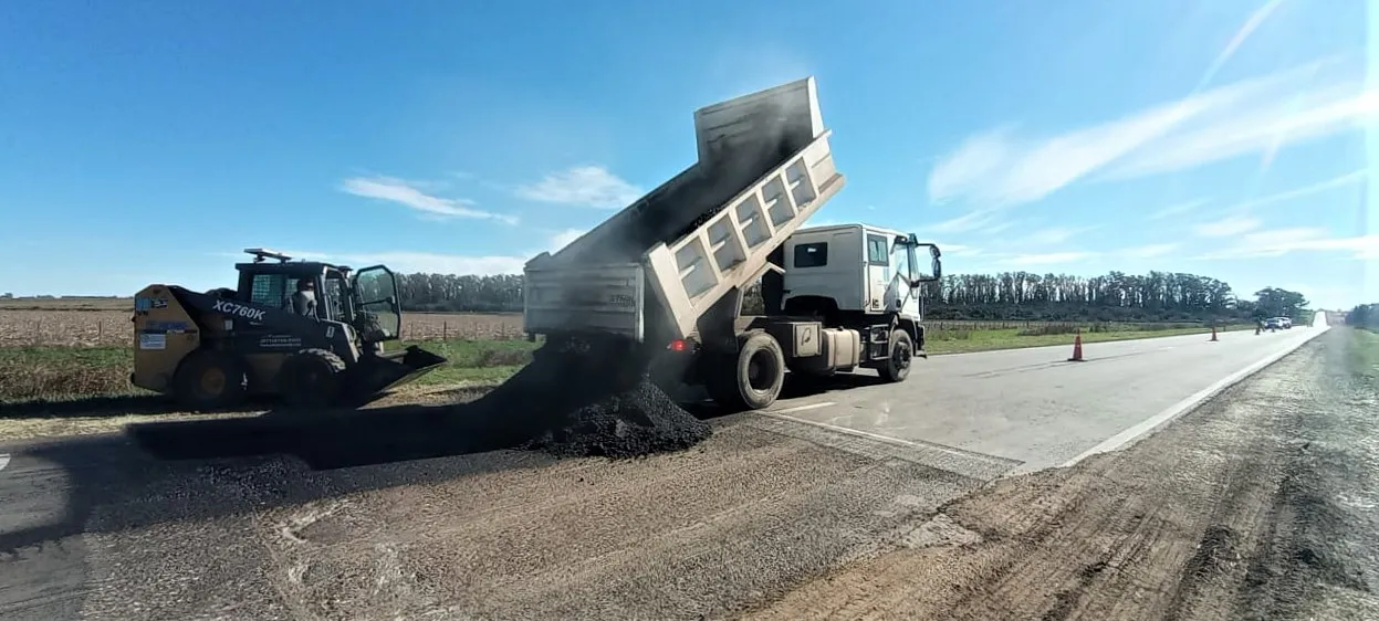RN 178 - VIALIDAD NACIONAL AVANZA CON EL BACHEO ENTRE VILLA ELOISA Y RN ... (3)