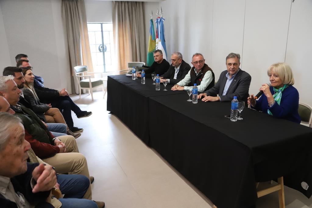 Foto archivo firma de convenio 25 de agosto