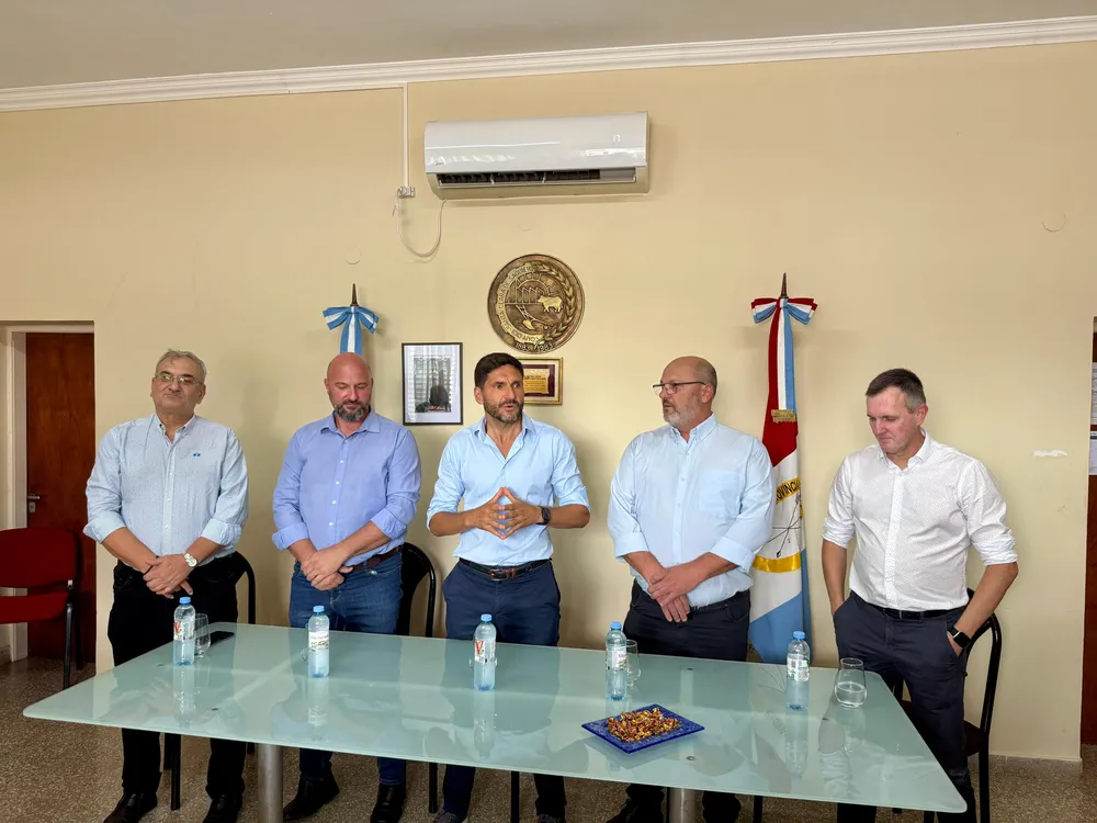 SANTA CLARA DE SAGUIER VISITA GOBERNADOR PULLARO