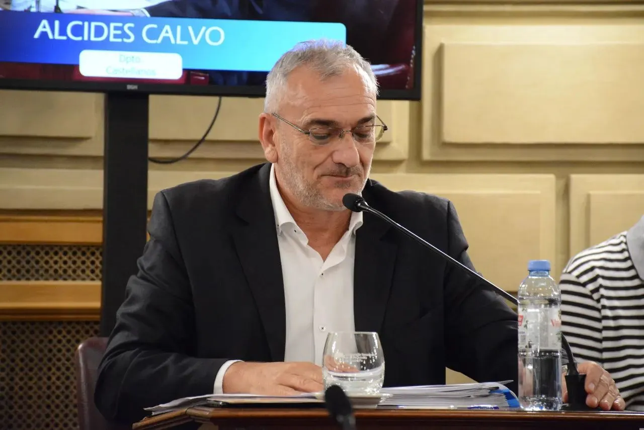 Alcides en Legislatura (2)