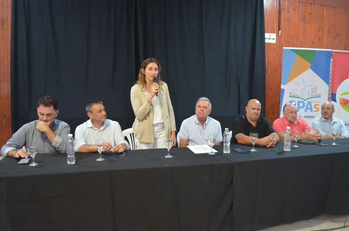 Vignaud intendenta Evangelina Vigna y autoridades