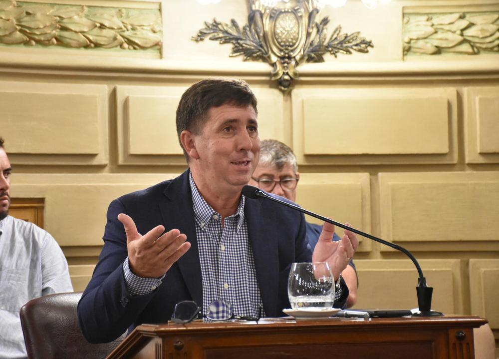 ae42f5ed-3073-4e8a-8136-7061fb31e9cd