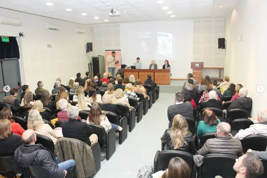 Comuna de Pilar (@comunadepilar.oficial) • Fotos y videos de Instagram - Google Chrome 2_9_2024 16_04_28