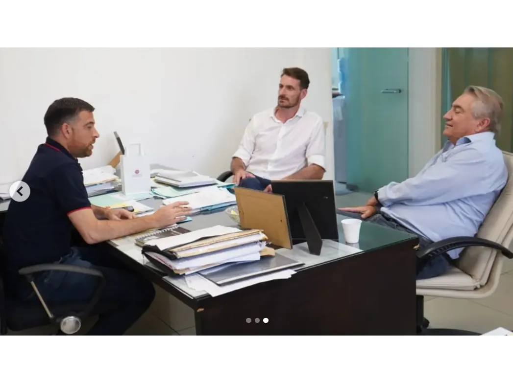 San Vicente Ciudad _ 🔶 PRESENTACIÓN DEL PROYECTO DE DESVÍO DE TRÁNSITO PESADO EN VIALIDAD PROVINCIAL 🚦 El intendente Gonzalo Aira visitó las oficinas de… _ Instagram - Google Chrome 23_10_2024 23_05_38