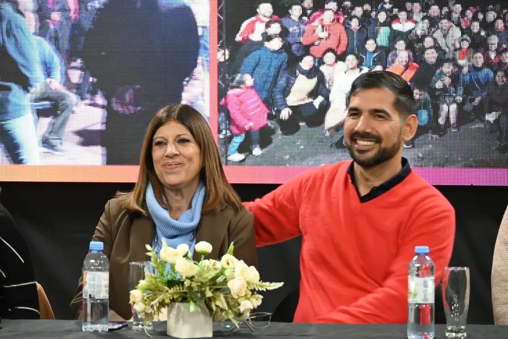 100a5a15-ffb0-486d-a32a-d402bccce504