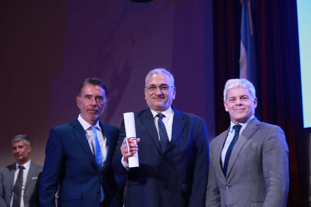 Alcides Calvo Paraninfo UNL7