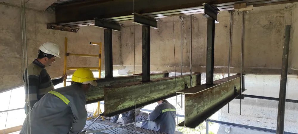 RN 11 - MONTAJE SOPORTES FIJACION DE SEGURIDAD EN APOYO PUENTE CARRETERO...