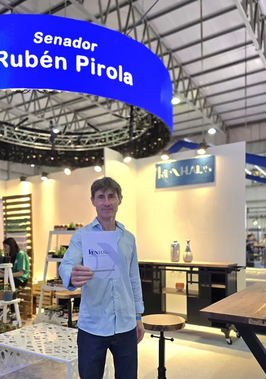 c2a32475-76ad-4077-ac49-eb3363fe4bea