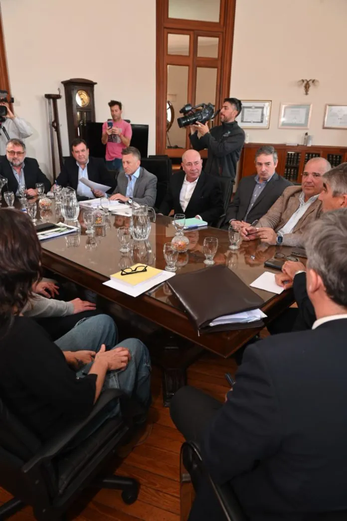 Paritaria-3-10-24-696x1044