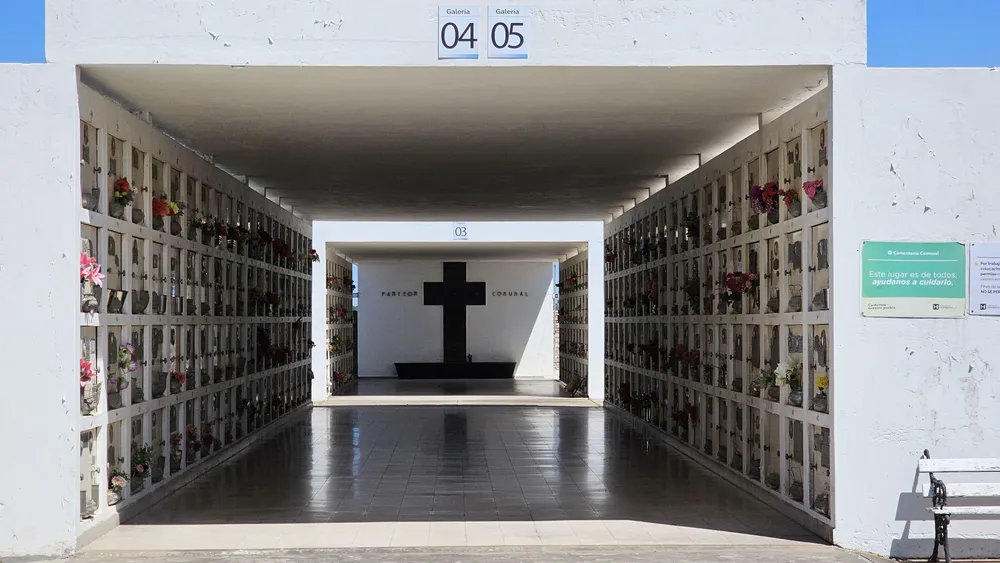 d7ecc3c4-0380-4495-83e7-ead549887795