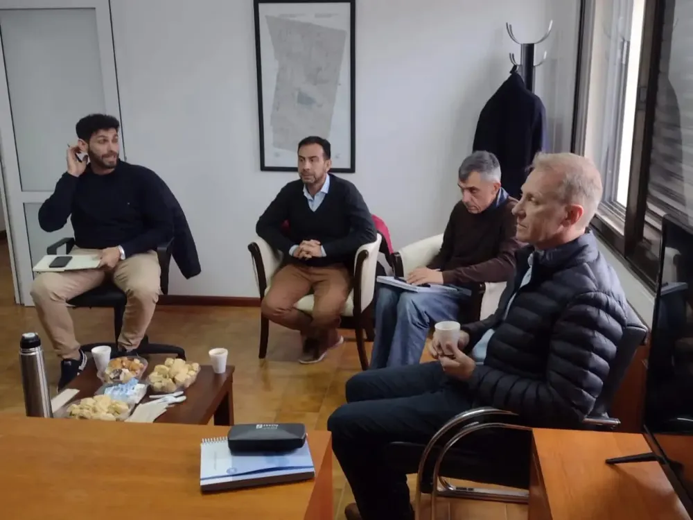 e5c93dd9-f248-42e4-b491-b547d3953ba9