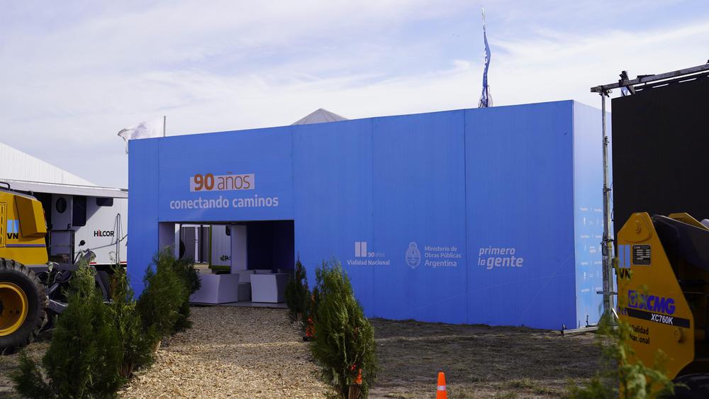 En el stand de Vialidad Nacional se proyectaron imágenes de obras actual...