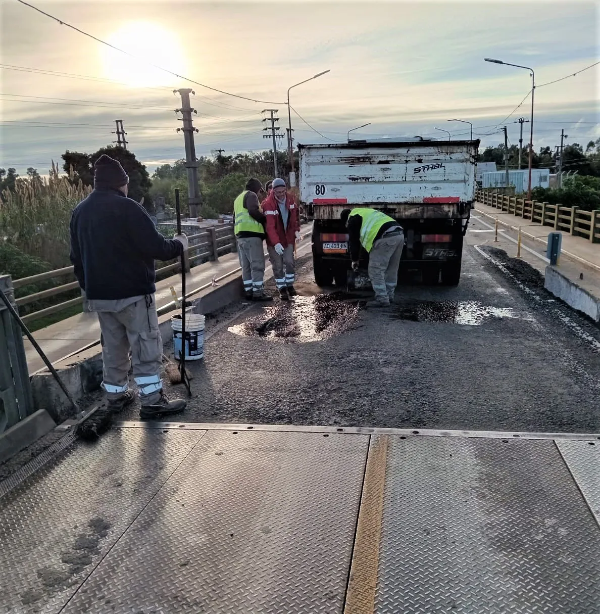 RN 11 -  MATENIMIENTO PUENTE BAILEY SOBRE PUENTE CARRETERO - 30-5-24