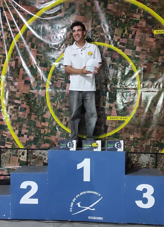 MEJOR DEBUTANTE PREMIO WILFRIDO MELCHIORRI - 15-11-25