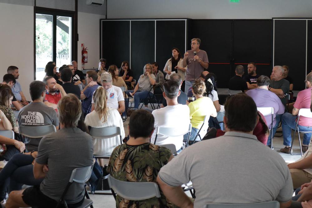 8B84B46F-A67C-4925-B966-6057A78D8739