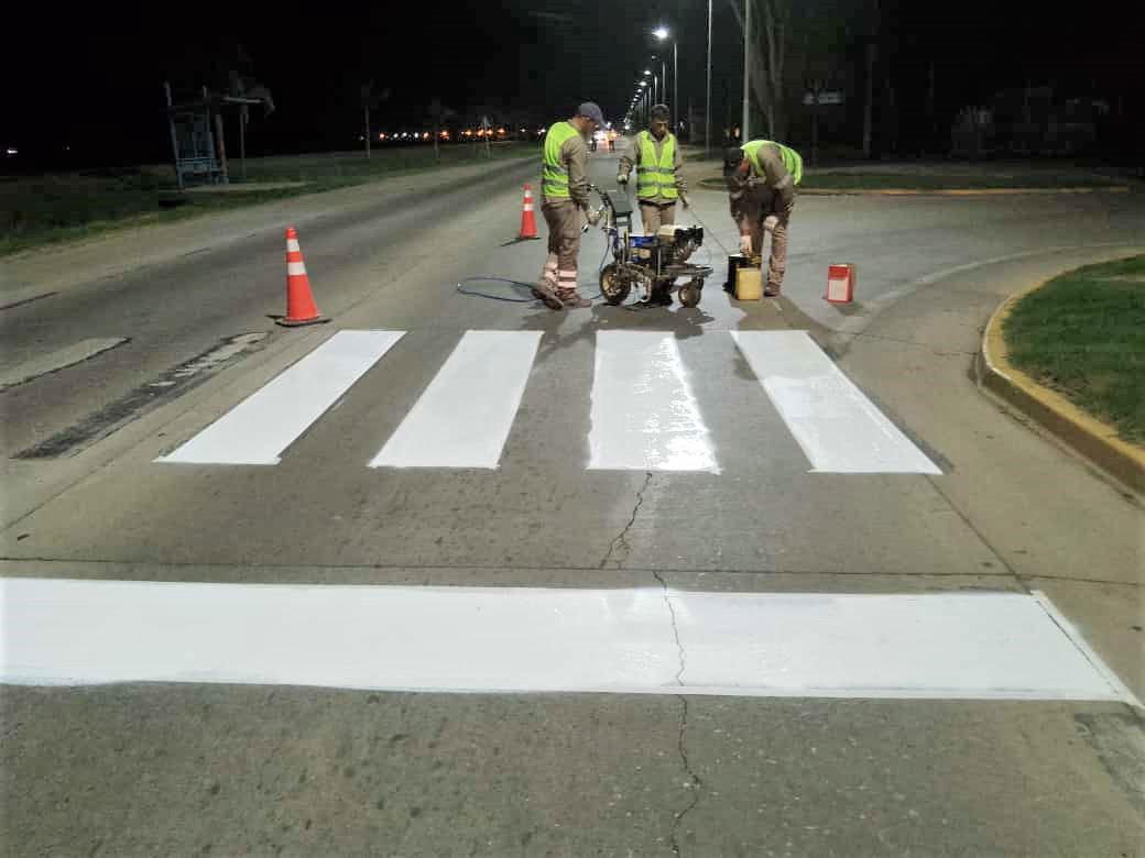 RN 11 - DEMARCACION HORIZONTAL EN TIMBUES - 12-4-23 (2)