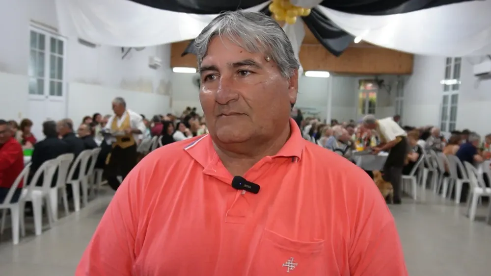 2a0a9323-6af5-4439-a6ec-e7b4a1abd8d0