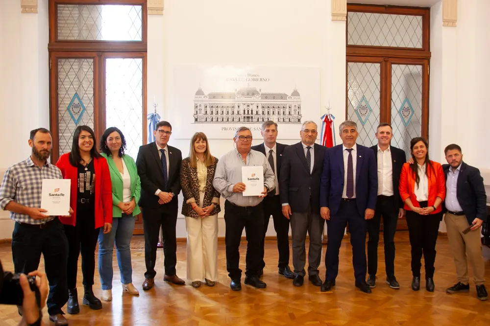 Firma de convenio Programa 1000 aulas septiembre