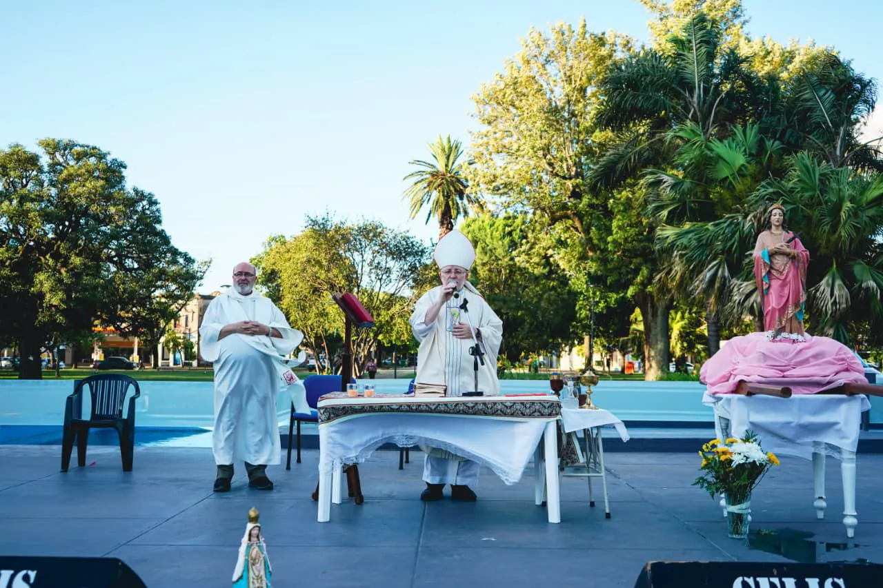 WhatsApp Image 2025-11-17 at 08.20.38 (1)