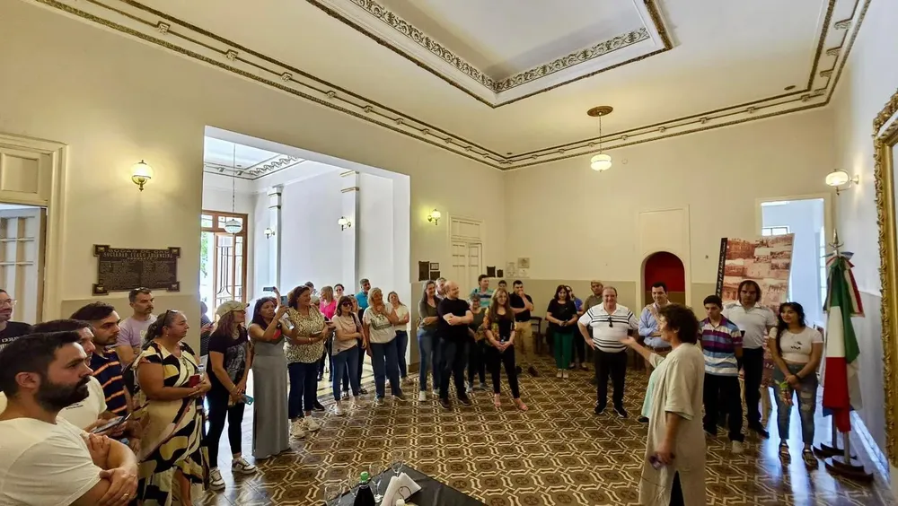 7ad86b70-0c72-4218-be16-8b48a502a323