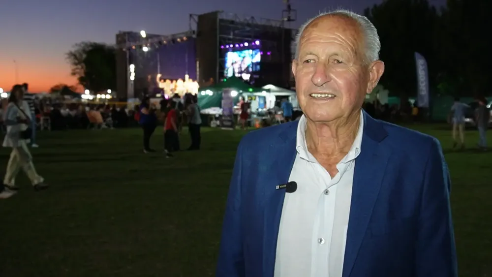 c6ffd49e-cbd3-4afb-8f7a-1a818036f2e1