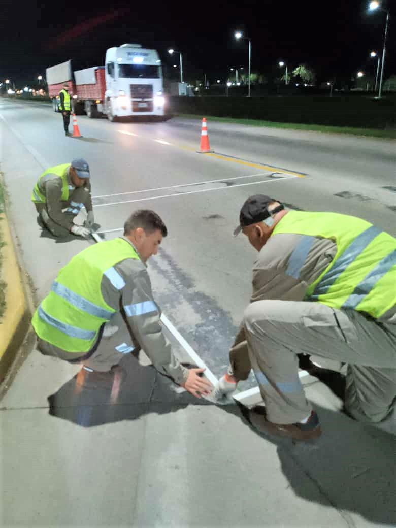 RN 11 - DEMARCACION HORIZONTAL EN TIMBUES - 12-4-23 (3)