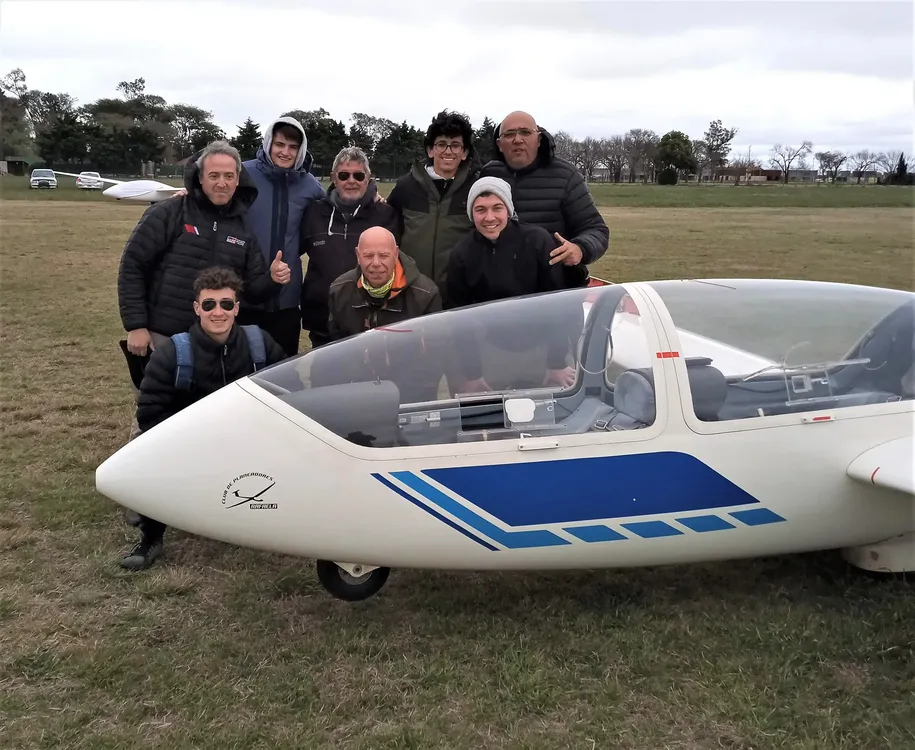 NUEVOS PILOTOS CON SUS INSTRUCTORES EN EL EXAMEN PRACTICO - 2-9-24