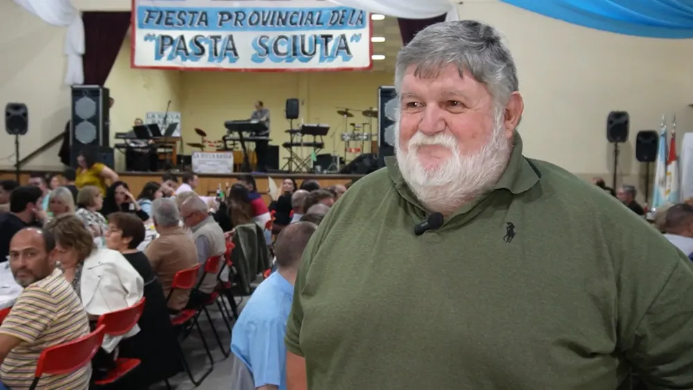 33d7be43-1e52-4aba-9628-bdee828aa3f7