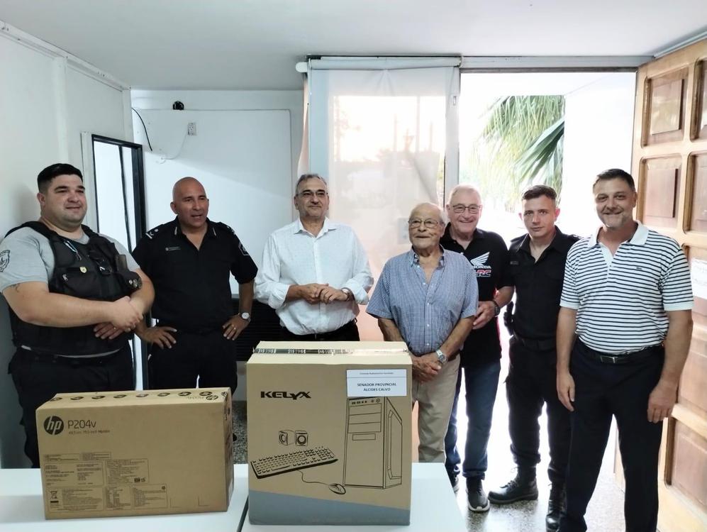 Comand Radioeléctrico Sunchales Donacion Equipo Informático