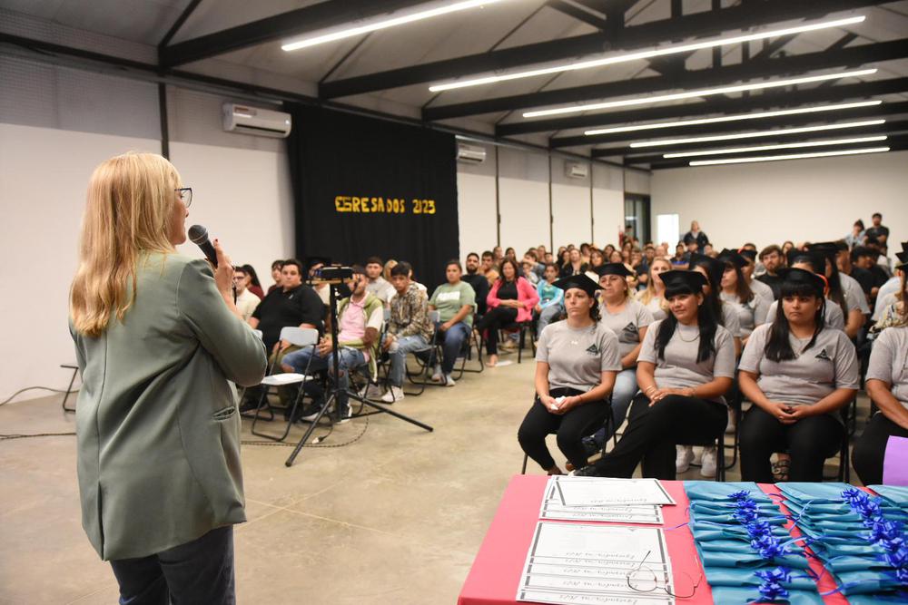 Reconocimiento a estudiantes de extensiones áulicas de la EEMPA