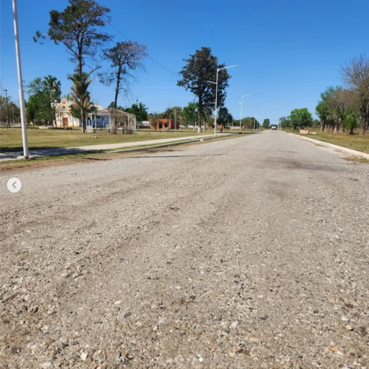 Comuna de Colonia Margarita _ 🚧AVANZAMOS CON EL PLAN DE MEJORAMIENTO EN NUESTRAS CALLES 👉A través de la colaboración de la empresa EDECA y con recursos propios… _ Instagram - Google Chrome 3_10_2024 13_36_47