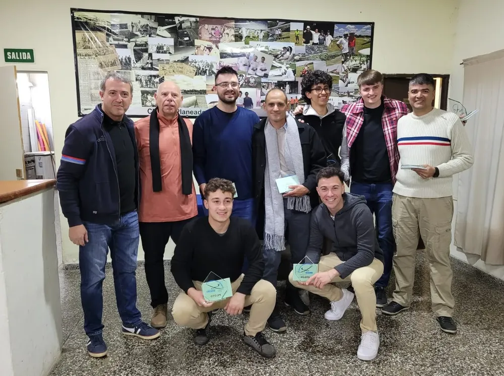 NUEVOS PILOTOS E INSTRUCTORES EN EL CLUB DE PLANEADORES RAFAELA - 2-9-24 (2)