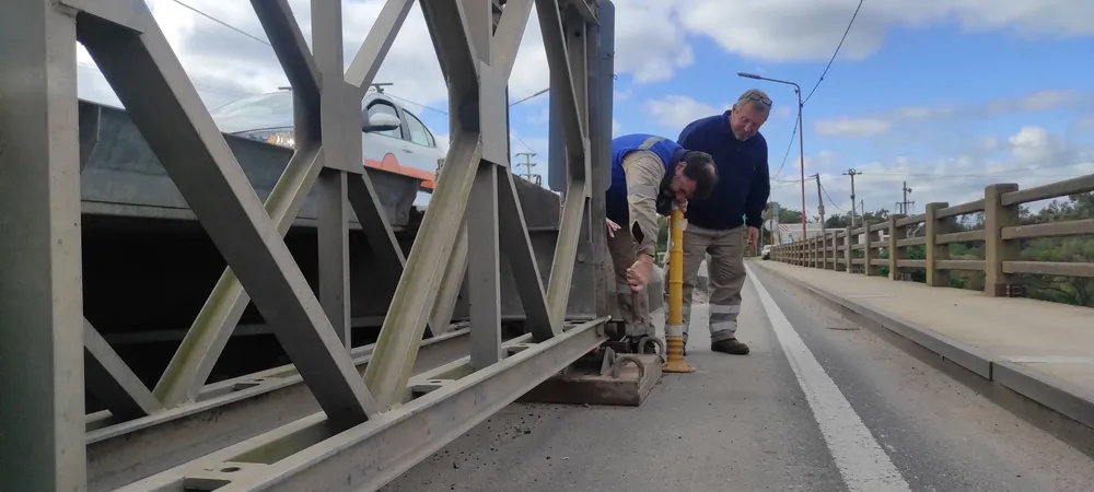 RN 11 -  AVANZA EL MONTAJE DE ANDAMIOS EN LA REPARACION DEL PUENTE CARRE... (1)