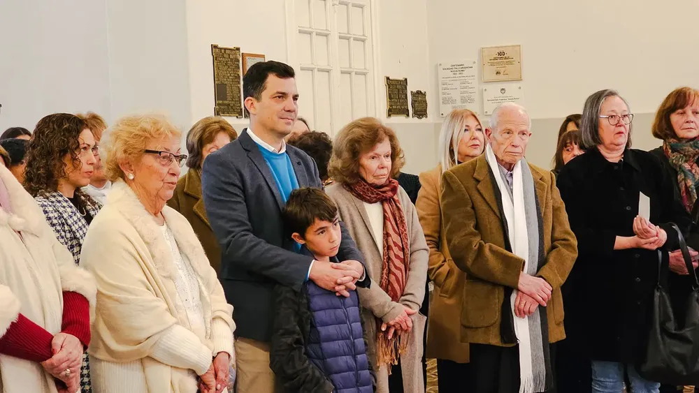 d8d400b9-dfa2-42e7-b3f4-65fe9927ca9d