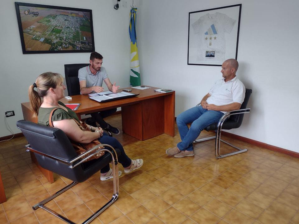 San Vicente: Aira se reunió con integrantes de la Comisión Directiva del Club  Bochófilo Bochazo